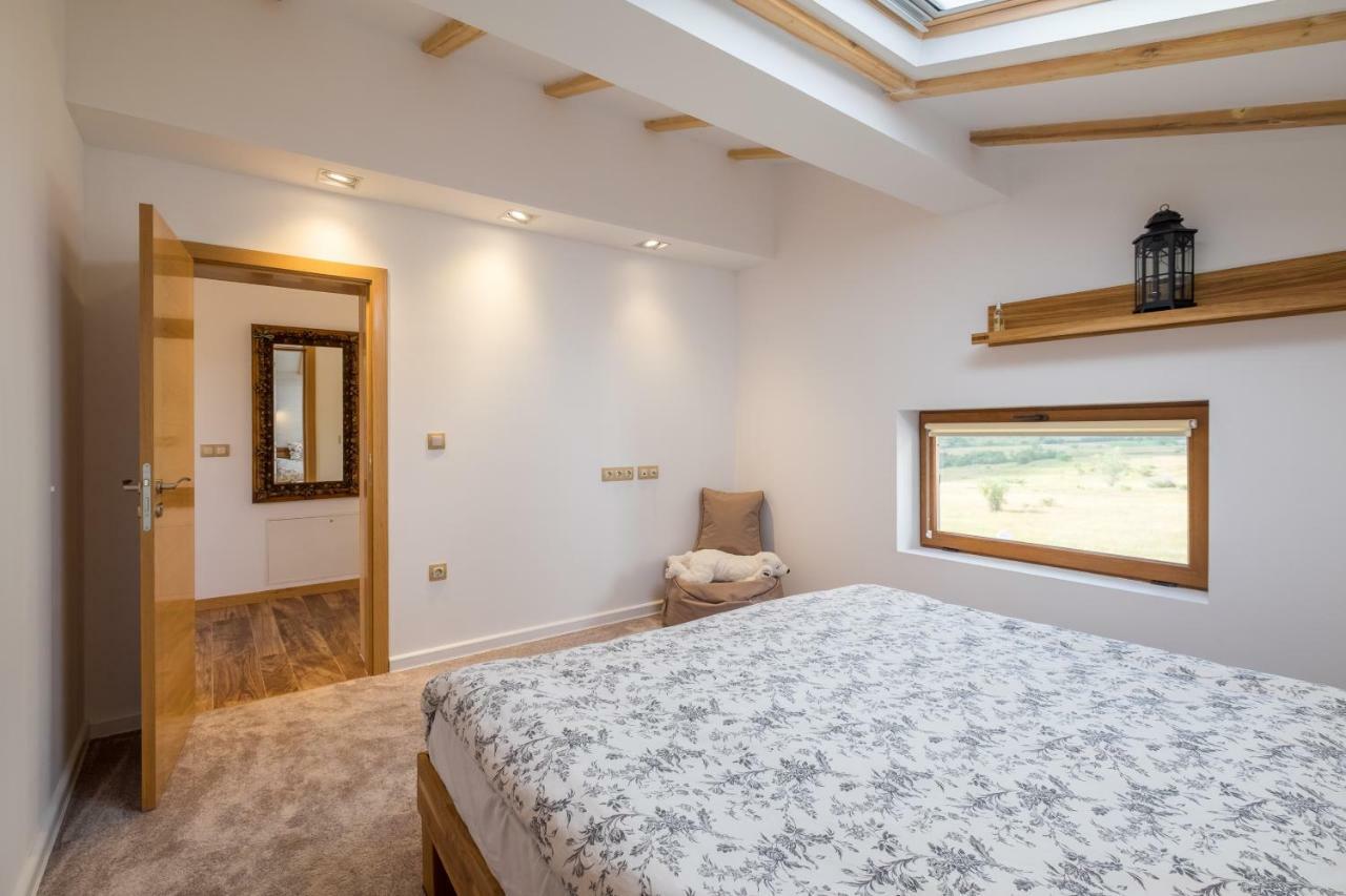 Villa Adelheide - Spa, Bbq & Jacuzzi Beli Iskar Εξωτερικό φωτογραφία